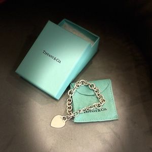 Tiffany & Co Silver Heart Tag Charm Bre